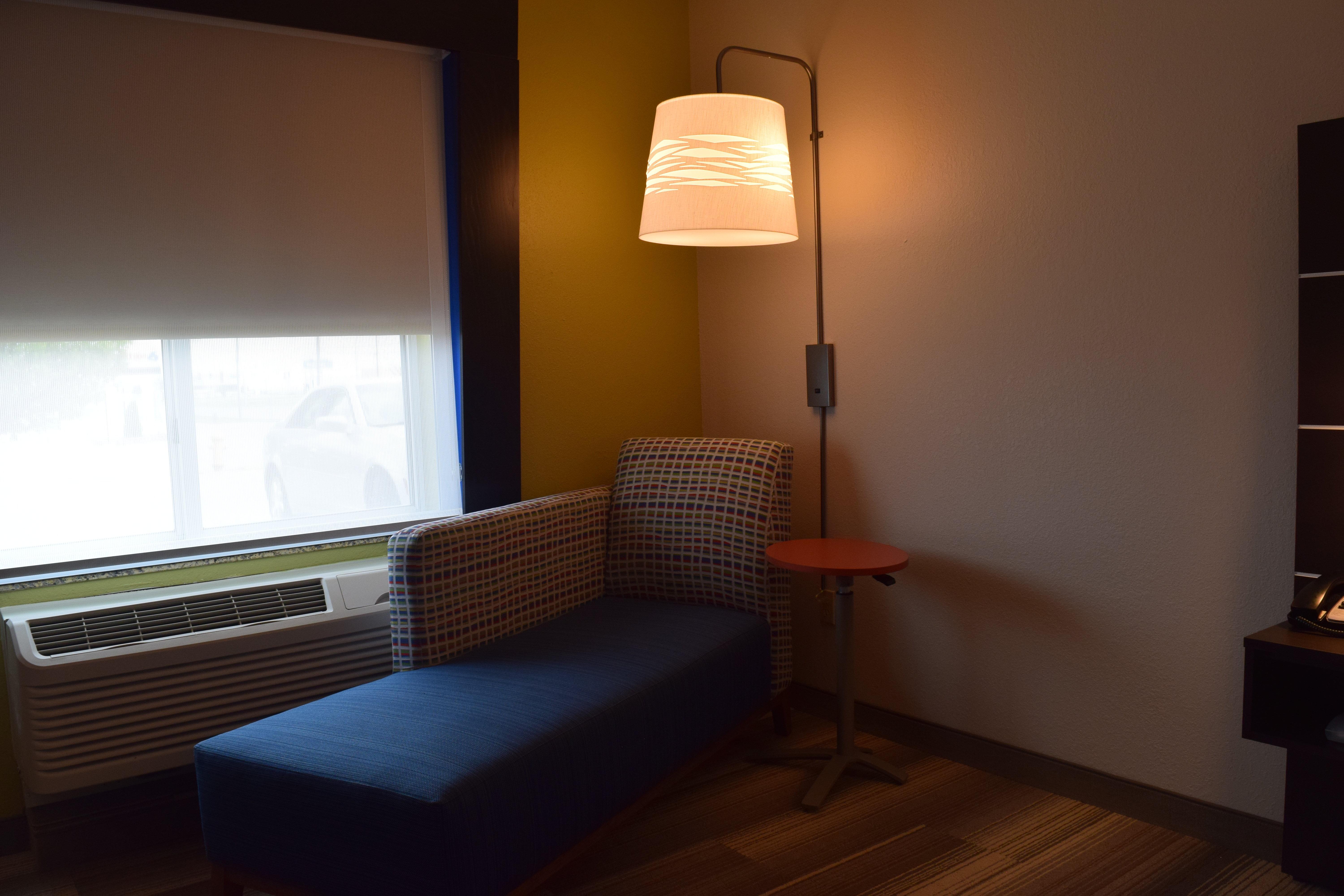 Holiday Inn Express & Suites Sparta Экстерьер фото