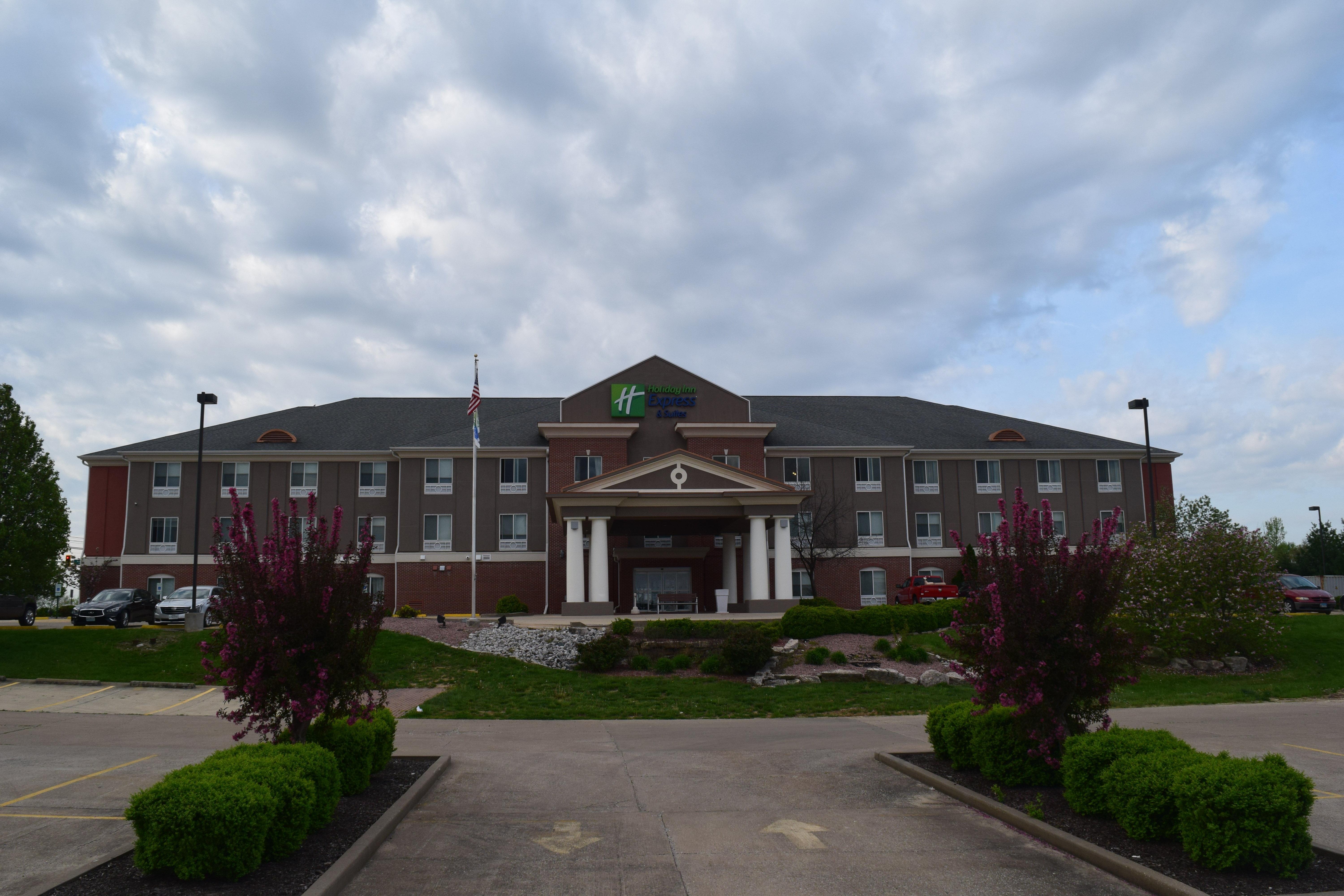 Holiday Inn Express & Suites Sparta Экстерьер фото