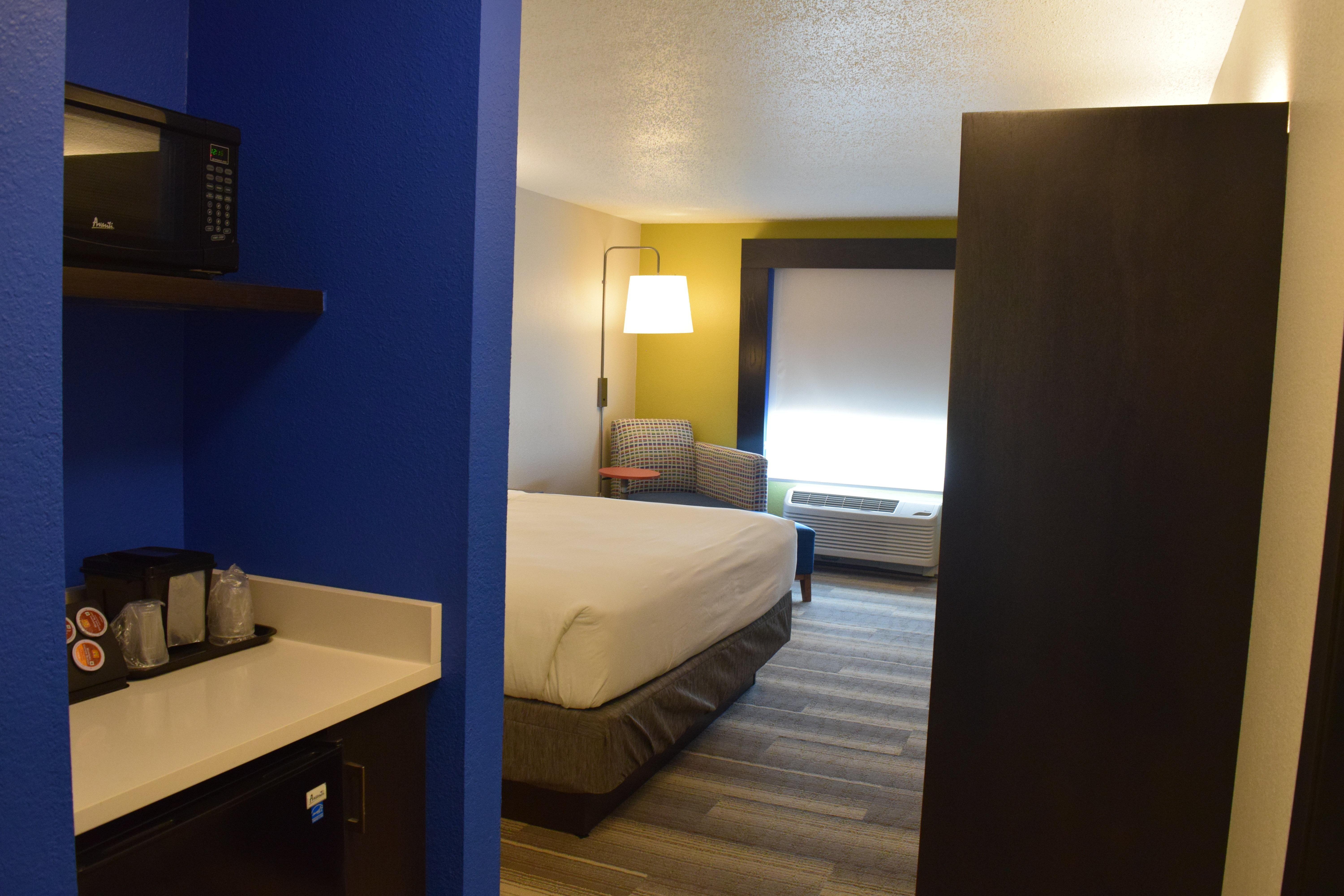 Holiday Inn Express & Suites Sparta Экстерьер фото